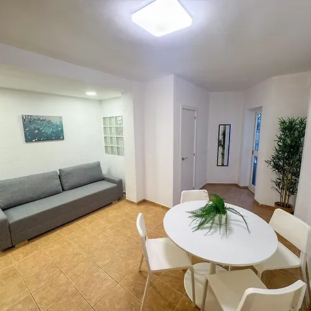 Carvajal 2 - Turistea * Fuengirola